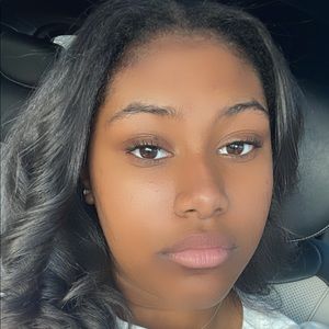 Meet your Posher, Hailey